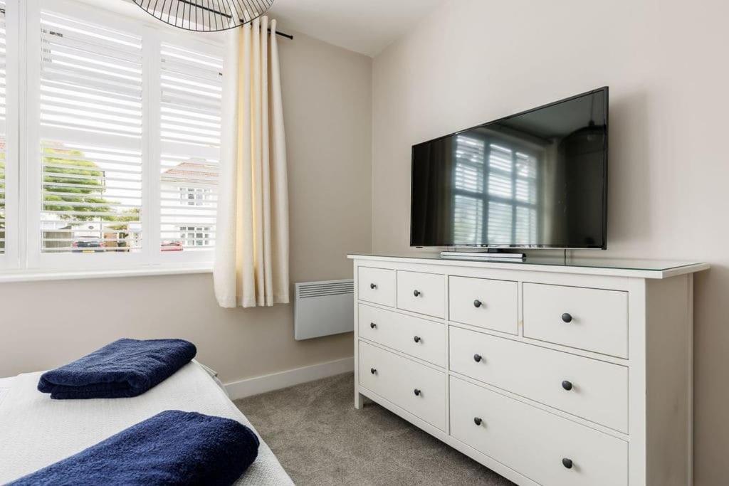 Modern 2 Bed, Cliff Top & Parking, F6 Bournemouth Exterior foto